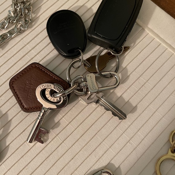 Louis Vuitton Key Chain’s - Picture 13 of 13